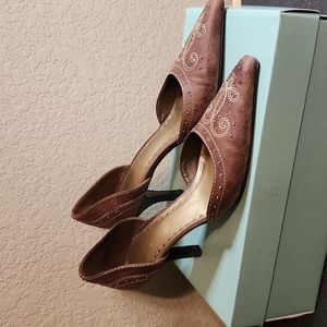 GIANI BINI low heel pointed toe brown pumps with accents sz 6.5